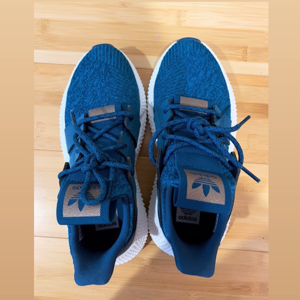 NEW adidas emerald color shoes